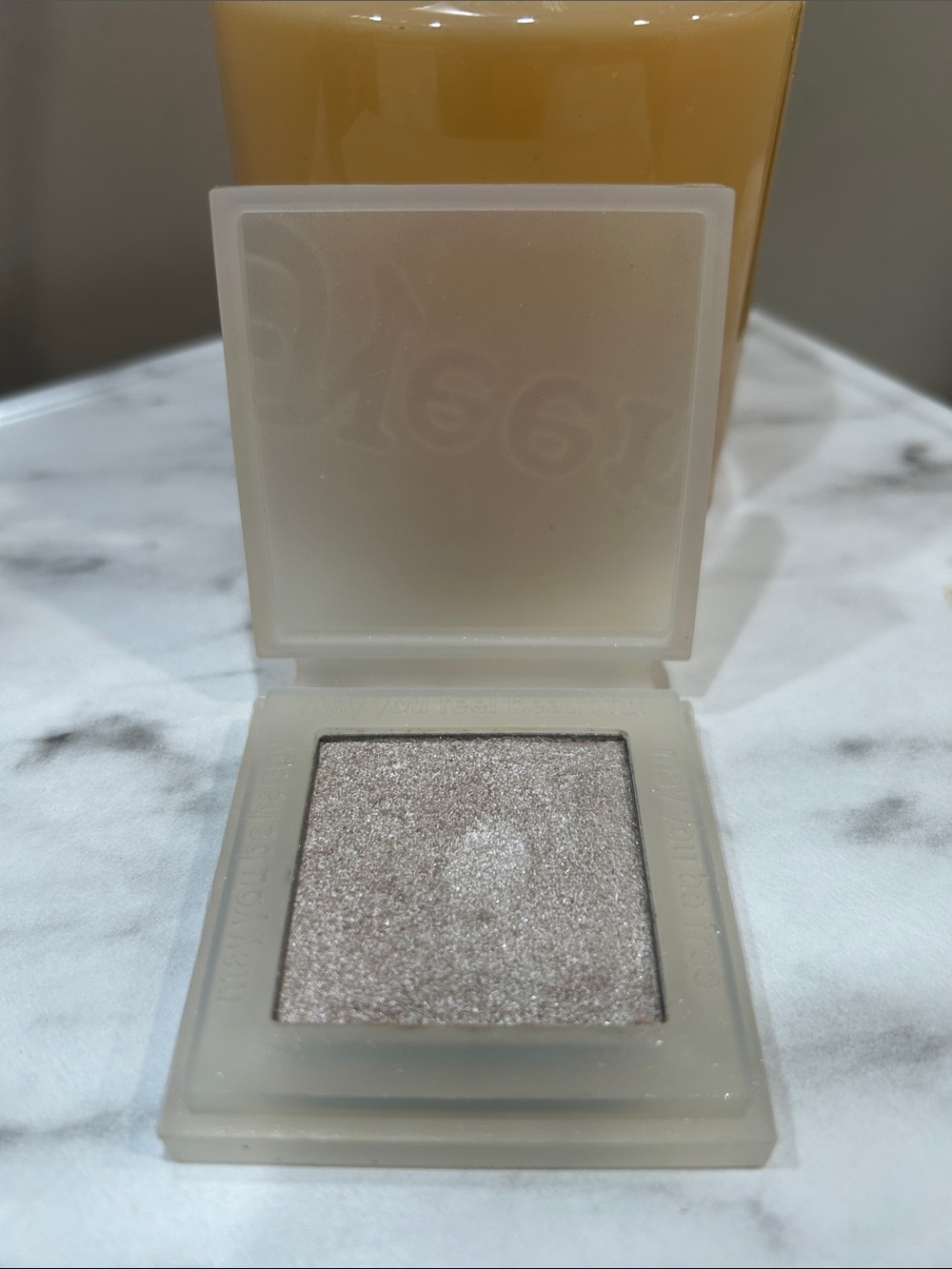 Neen Eyeshadow in Glow